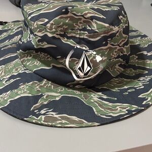 NWOT Volcom hat